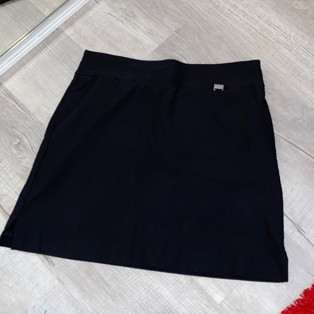 EP Pro - Golf Skort! Classic Black Color - Awesome condition - like new! Sz 6 😊